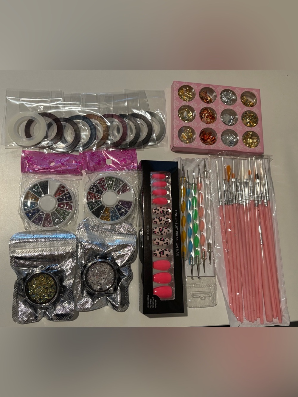 NEW! Gel nail art glitters with press on nail set-Item added!